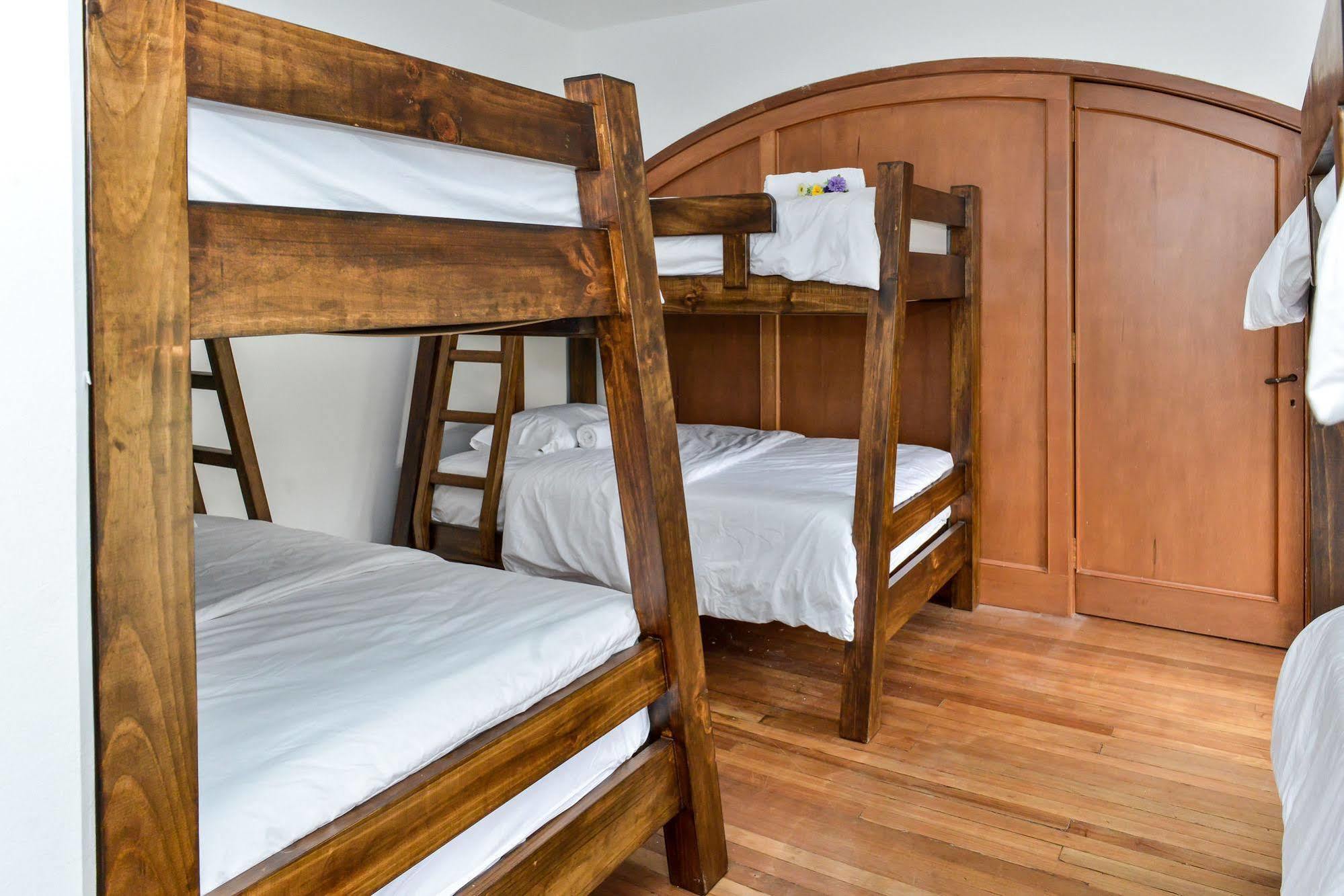 Mi Llave Hostels Bogotá Esterno foto